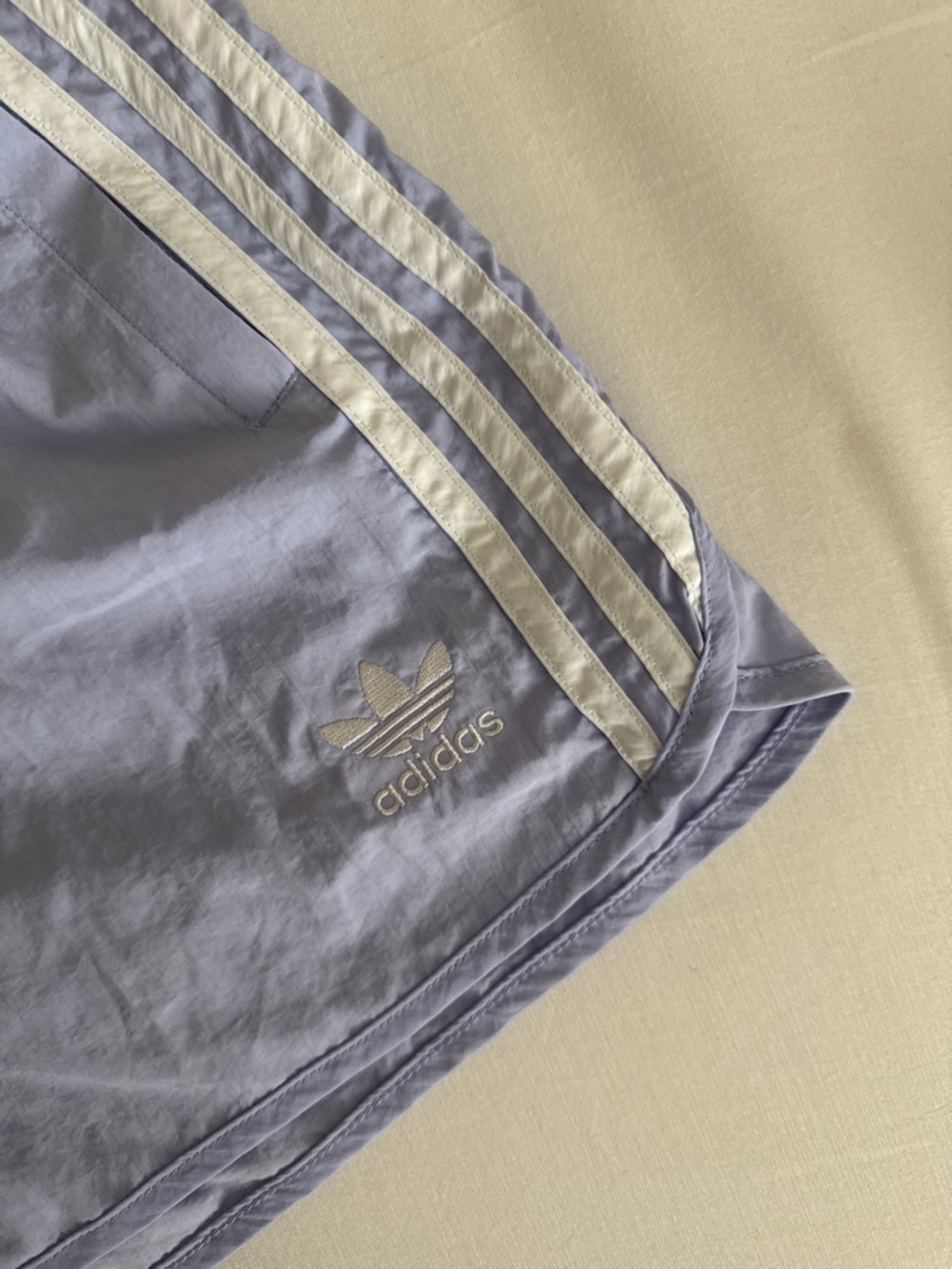 Adidas Mens Lilac sprinter Shorts size S NWOT - Picture 3 of 4